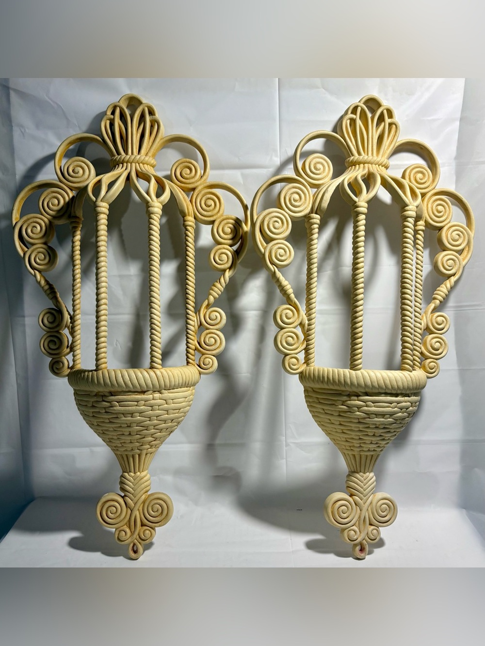 Set of 2 Vintage Faux Rattan/Wicker wall pocket planters